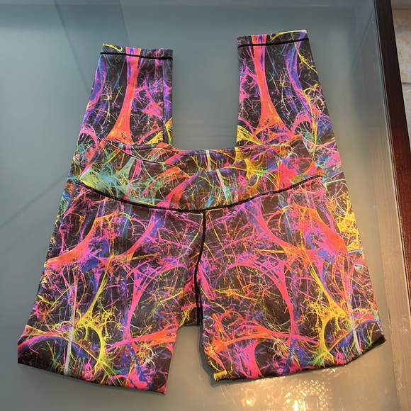 Woman’s legging size small made in Columbia - Picture 3 of 6